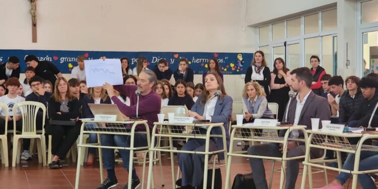 Rechazaron cambios a la tributaria y las tasas aumentarán 95% en mayo