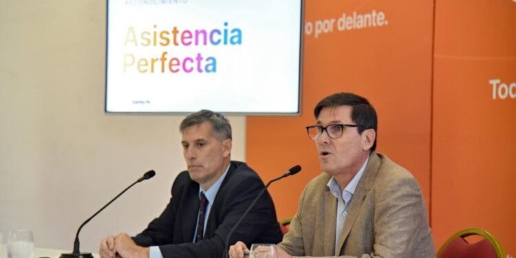 Provincia anunció pagos extras para docentes que tengan asistencia perfecta