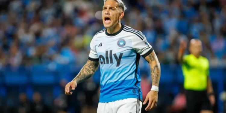 Surgió en Atlético, brilló en Racing y vuelve al fútbol argentino