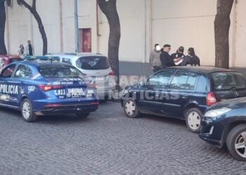 En medio de la fiesta del centro detuvieron a una pareja