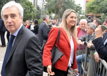 Del Congreso a la Legislatura La ley Bases se coló en la apertura de sesiones de Santa Fe