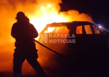Un auto ardió en llamas en la Ruta 70