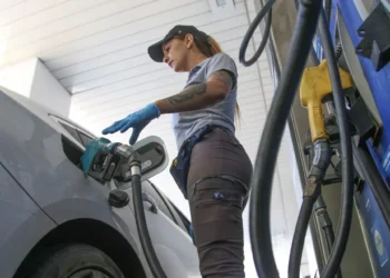 Nafta y gasoil El precio de los combustibles aumentará 4% este miércoles en Argentina