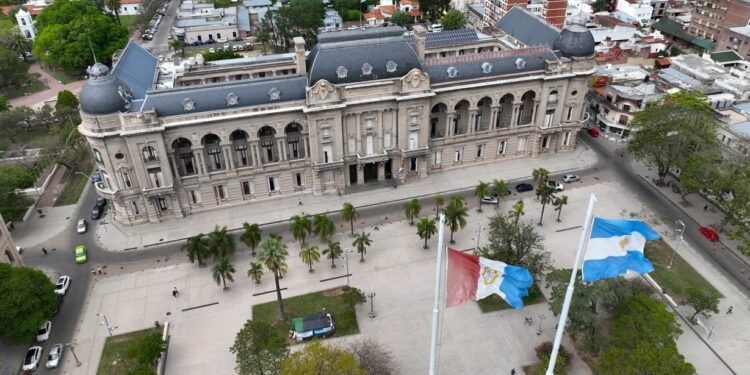 Paritarias: el gobierno vuelve al diálogo y no descarta una propuesta trimestral