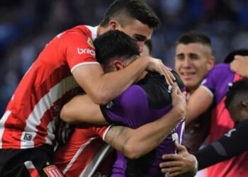 Estudiantes derrotó a Vélez en los penales y es el campeón de la Copa Liga Profesional 2024