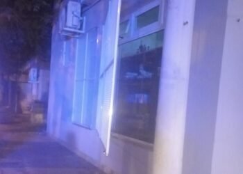 Atraparon a un individuo intentando robar un comercio