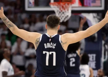 NBA Dallas Mavericks venció a Minnesota Timberwolves y se quedó con el primero de la final del Oeste