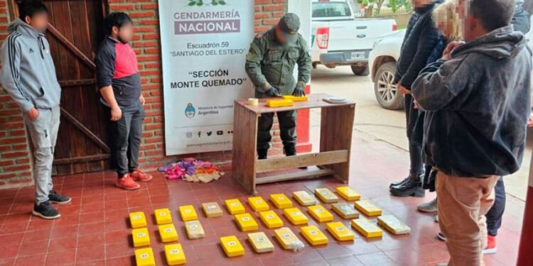 Son de Laguna Paiva y los detuvieron en Santiago del Estero con 33 kilos de cocaína