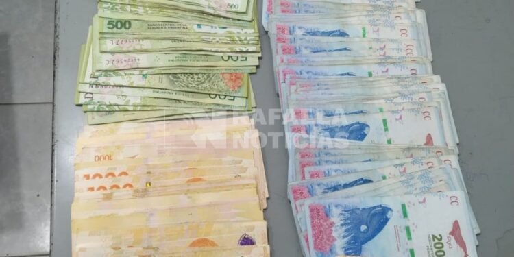 Mega operativo para detener a un joven y secuestrar dinero