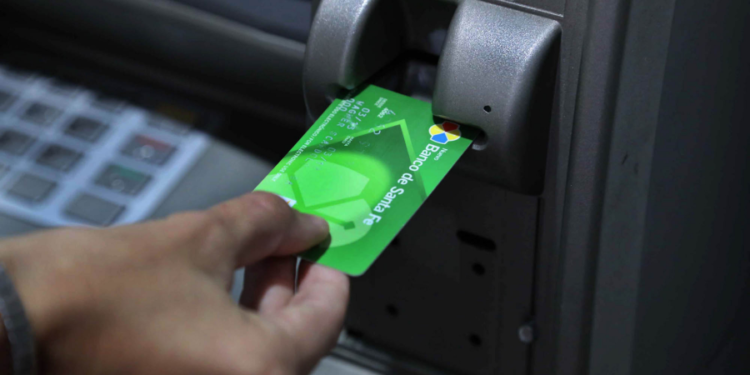 ¡Termina mayo!: Provincia paga sueldos a empleados públicos y jubilados