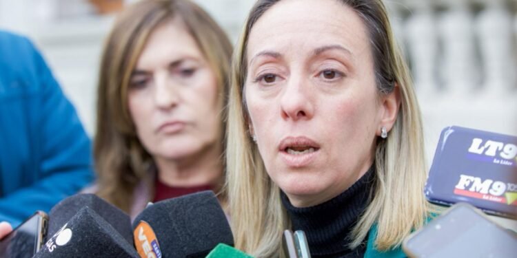 Transporte: “Santa Fe este año ya aportó $ 27.900 millones en impuesto a la nafta, pero volvió 0 peso”