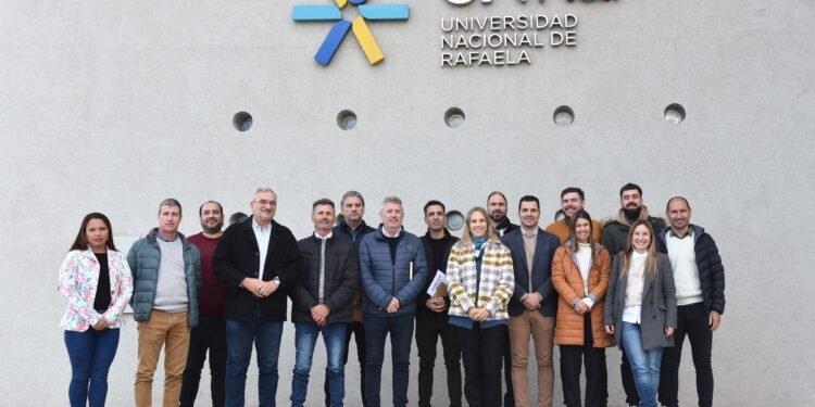 Presidentes comunales de la región visitaron la sede de UNRaf