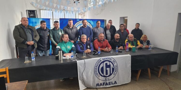 CGT Rafaela, con los tapones de punta: «silencio cómplice»