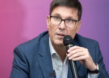 El gobierno provincial extenderá a los docentes privados el premio por Asistencia Perfecta