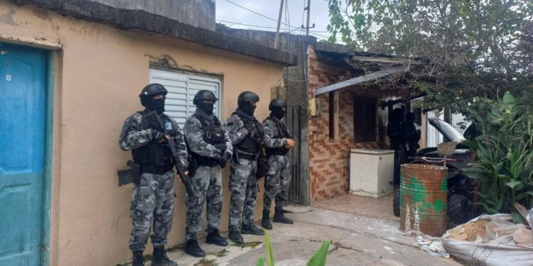 Realizaron múltiples allanamientos por microtráfico en la ciudad de Santa Fe