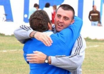 Peñarol anunció la desvinculación de Javier Berzero como DT