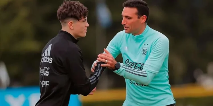 Sin Messi, con Dibu en duda y muchos cambios La formación alternativa que piensa Lionel Scaloni para enfrentar a Perú