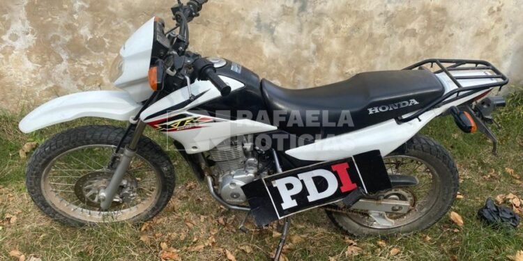 PDI recuperó una motocicleta robada en San Cristóbal