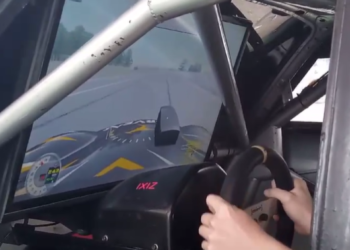 Un simulador de TC atrae a chicos y grandes en el centro