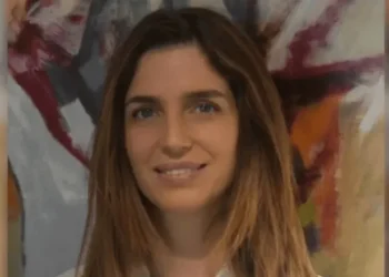 Ya hay nombre Quién reemplazará a De la Torre en Capital Humano tras el escándalo de los alimentos