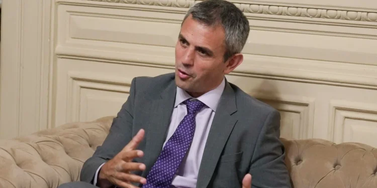 La Cámara alta trataría el proyecto esta semana Diputados analiza los cambios que el Senado votaría en la ley de Bases