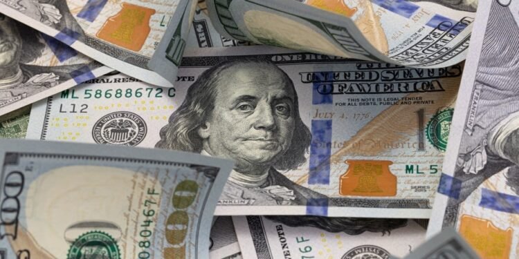 A cuánto opera el dólar este martes 4 de junio: la información, minuto a minuto