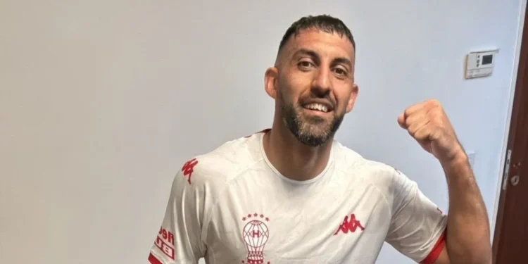 Bronca sabalera en redes sociales El nuevo «Flaco» le dijo chau al otro «Wanchope»: ¡está listo para Huracán!