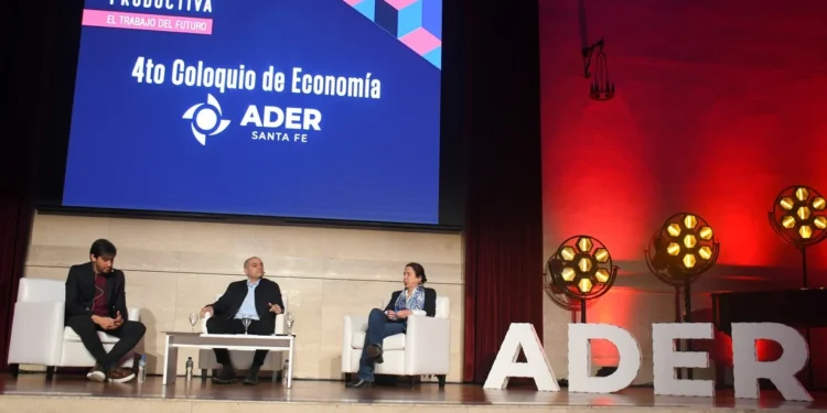 «Los pifiadores» pasearon argumentos de las contradicciones de Javier Milei