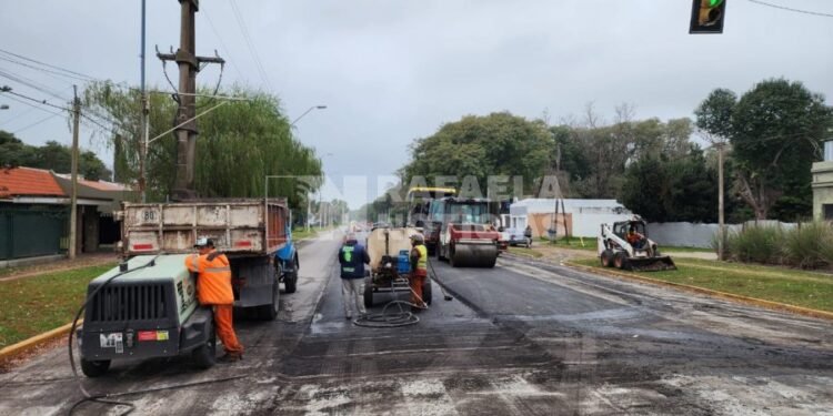 Trabajan en la repavimentación del acceso Este a la ciudad: se pide precaución en la zona