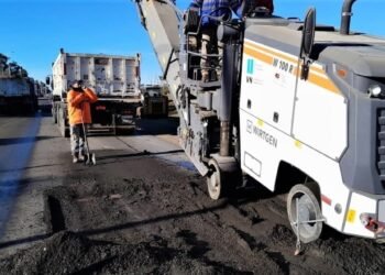 Nación y Santa Fe negocian la continuidad de una decena de obras públicas paralizadas