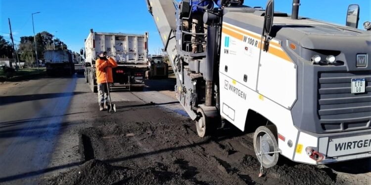 Nación y Santa Fe negocian la continuidad de una decena de obras públicas paralizadas