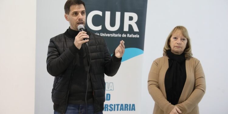 «El objetivo que tenemos como gestión es seguir creciendo con más carreras y que los chicos elijan la ciudad»