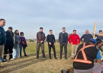 Celebración del Día Internacional del Ambiente con plantación de árboles en Barrio Mora