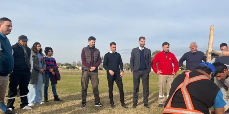 Celebración del Día Internacional del Ambiente con plantación de árboles en Barrio Mora