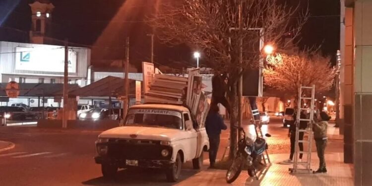 Por la contaminación visual, presentan una Ordenanza para regular la cartelería política en campaña electoral