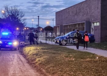 Múltiples allanamientos en el Barrio 2 de Abril por enfrentamientos familiares