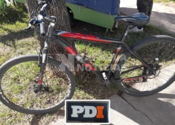 La PDI descubrió a un sujeto intentando robar una bici desde una escuela