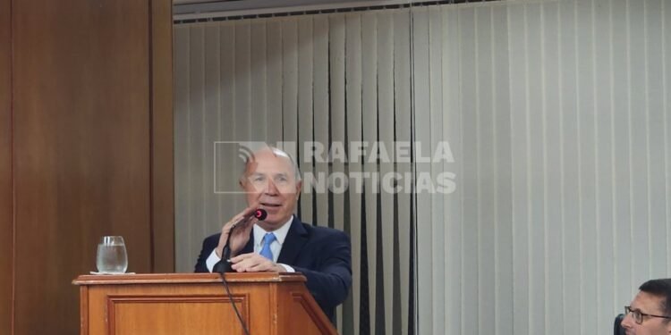 El Dr. Ricardo Lorenzetti disertó sobre medio ambiente: «Hay que ocuparse de los problemas concretos y no de la idea apocalíptica»