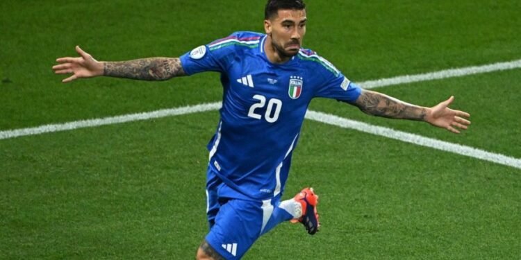 En la última del partido, Italia se metió en los octavos de final de la Eurocopa