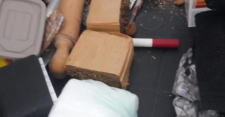 Un agente penitenciario fue detenido en Coronda cuando intentaba ingresar cocaína y marihuana