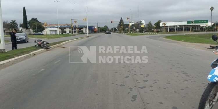 Motoderrape con consecuencias muy graves: una joven está en terapia intensiva