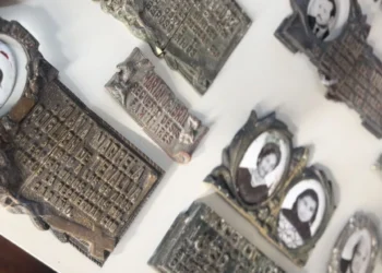 Convocan a damnificados por robo de placas en cementerios santafesinos