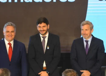 Santa Fe afina el planteo ante la Corte y ultima la reforma a la ley de la Caja