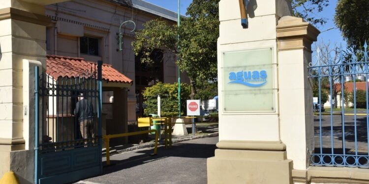 Dan de baja nombramientos en ASSA y revisan la estructura de personal