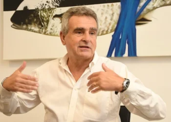 Rossi: «No aconsejo invertir con este Estado gobernado por Milei»