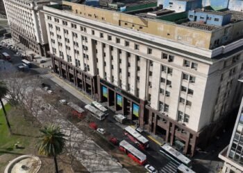 Impuestos, tasas, contribuciones y derechos En la Argentina rigen 155 diferentes tipos de tributos