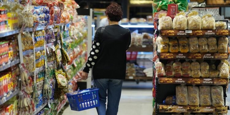 La inflación interrumpe la senda bajista pero se ubica debajo del 5%