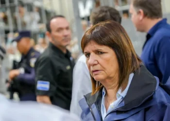 Bullrich se despegó de la visita de diputados libertarios a represores detenidos en Ezeiza