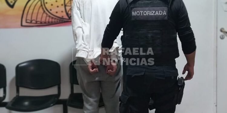 Sunchales: huyó de un control, lo persiguieron y terminó detenido en una casa ajena