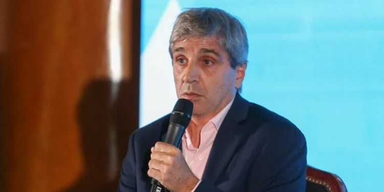 El peso será la «moneda escasa» Las dudas en el mercado ante el «recrudecimiento monetario» de Milei